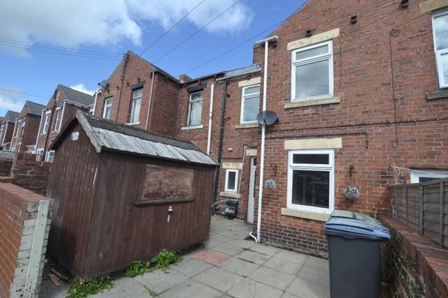 3 bed property, in Third Street, £60,000