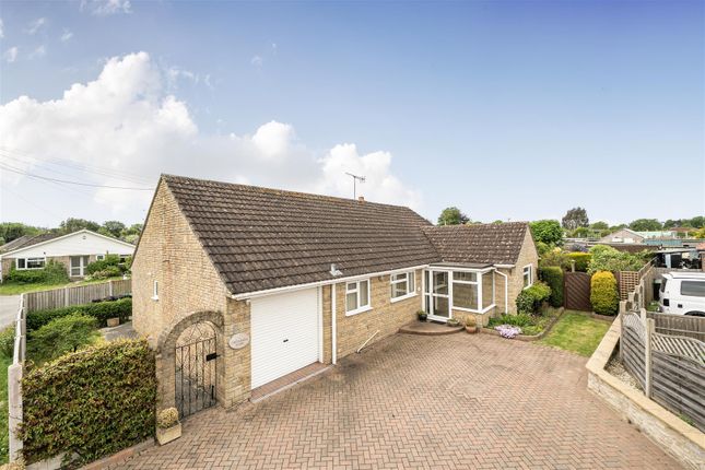 3 bed property, in Greystones Close, £480,000