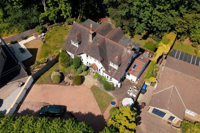 5 bed property, in Manchester Road, £825,000