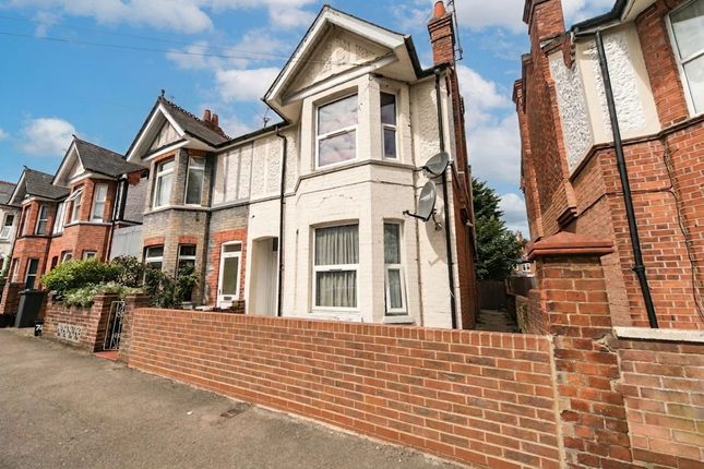 6 bed property, in Wantage Road, £600,000