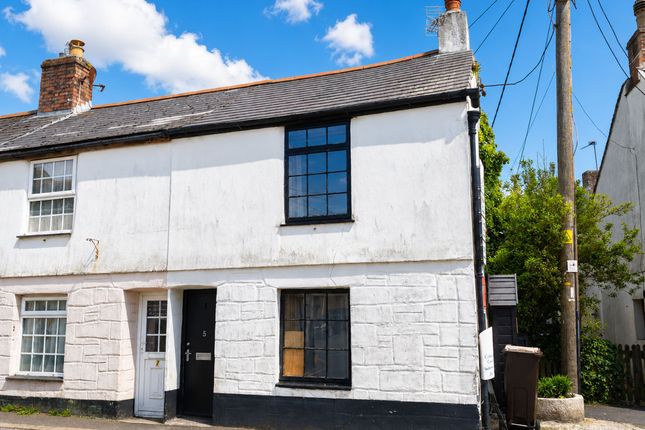 2 bed property, in Fore Street, £110,000