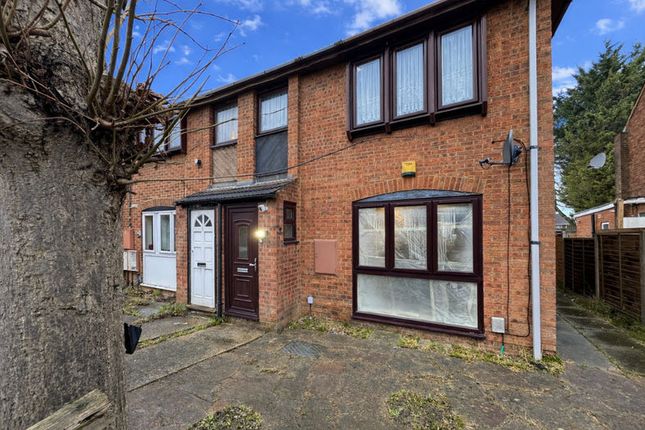 1 bed property, in Marsh Road, £160,000