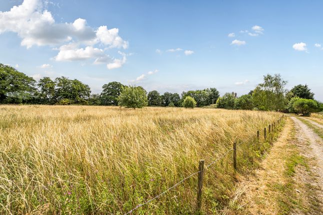 5 bed property, in Whitehill Lane, £750,000