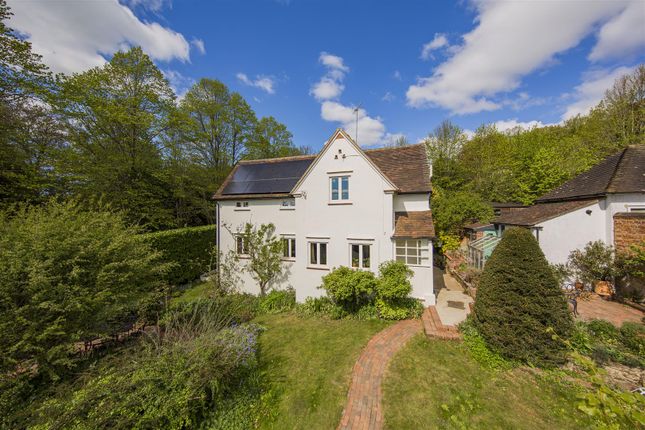 4 bed property, in Eynsford Hill, £1,250,000