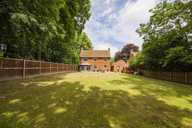 4 bed property, in Meteor Road, £850,000