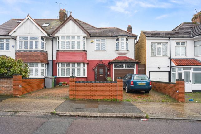 3 bed property, in Park View Road NW10, £998,000