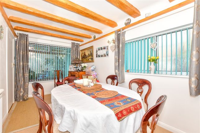 4 bed property, in The Brow, £425,000