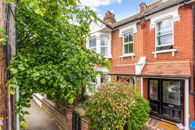 3 bed property, in Shelton Road, £925,000