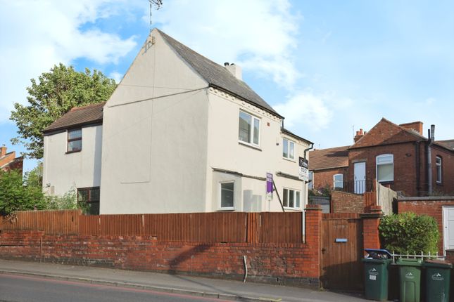 2 bed property, in Walsgrave Road, £120,000