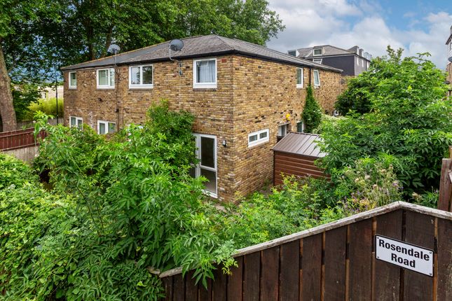 3 bed property, in Coaldale Walk, £425,000