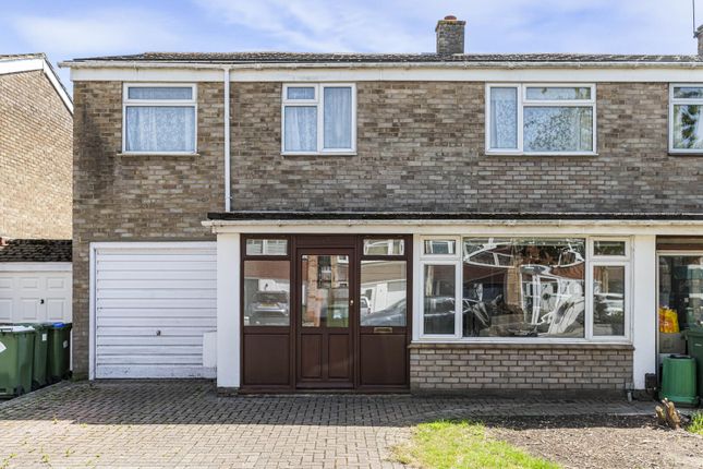 4 bed property, in Maiden Erlegh Avenue, £495,000