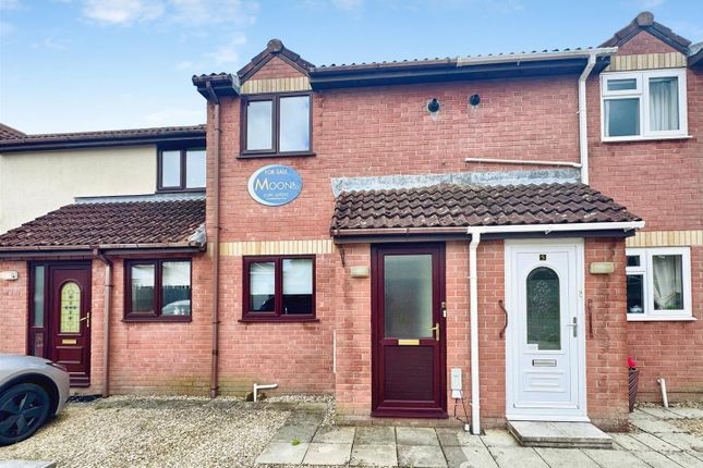 2 bed property, in Shakespeare Row, £215,000