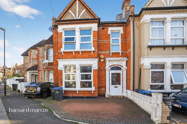 4 bed property, in Nova Road, £575,000