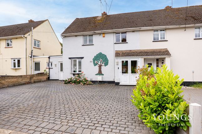 3 bed property, in Green Road, £450,000