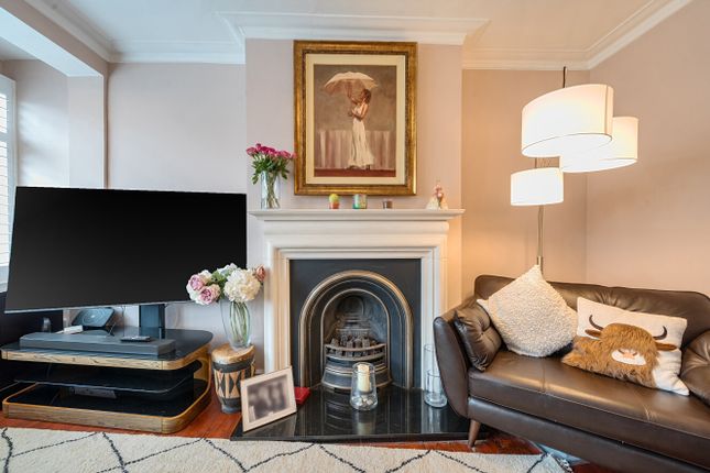 3 bed property, in Cranston Road, £725,000