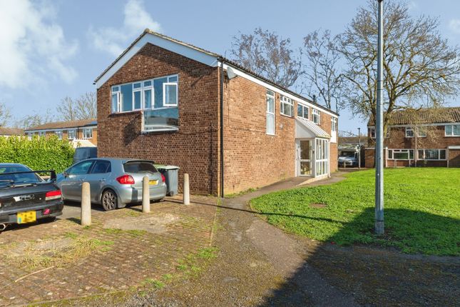 1 bed property, in Kingsley Court, £130,000