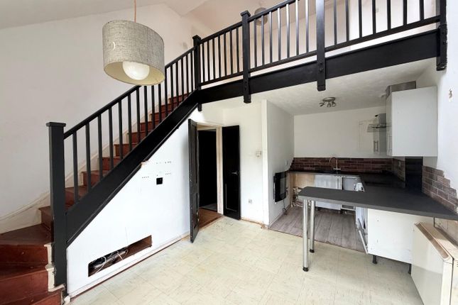 1 bed property, in Foxley Drive, £185,000