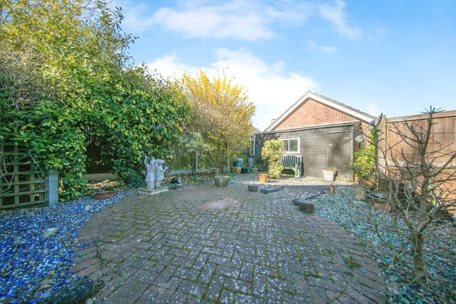 2 bed property, in Jennens Way, £265,000