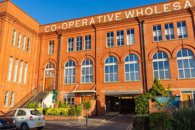1 bed property, in Wheatsheaf Court, £90,000