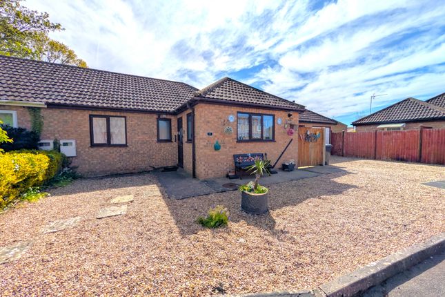 2 bed property, in Ramsay Close, £170,000