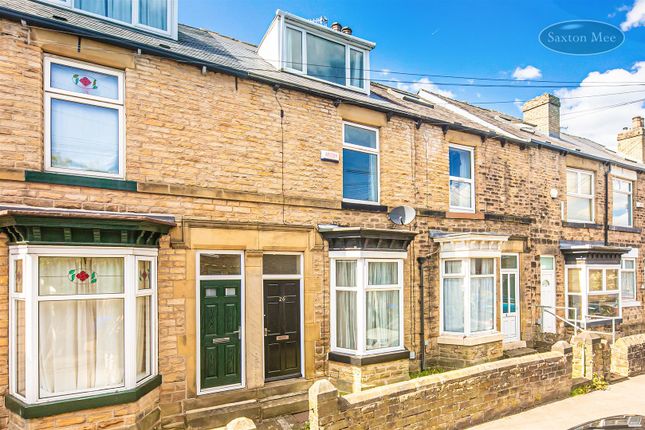 3 bed property, in Blakeney Road, £230,000