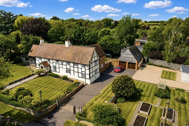 6 bed property, in Birdingbury, £1,250,000