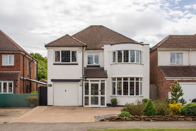 4 bed property, in Bloxham Road, £590,000