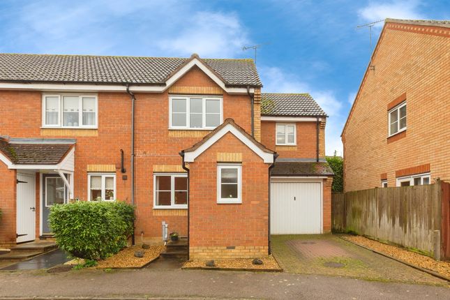 3 bed property, in Hinds Way, £350,000