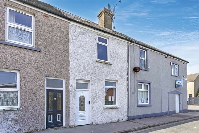 3 bed property, in Queen Street, £50,000