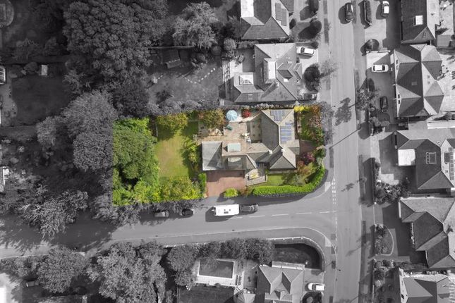 5 bed property, in Bushey Wood Road, £750,000