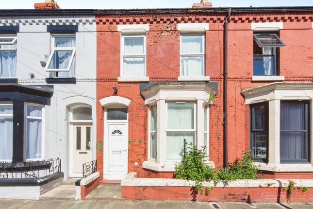 3 bed property, in Finchley Road, £130,000