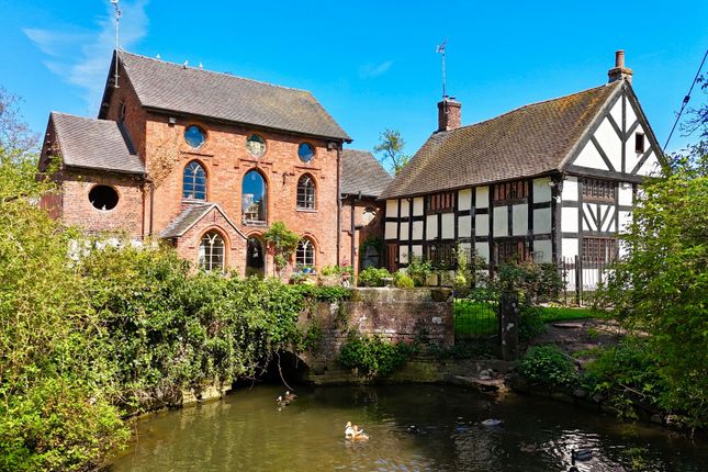 7 bed property, in The Blythe, £950,000