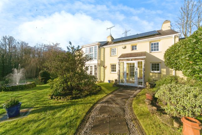 4 bed property, in Tyn Lon, £725,000