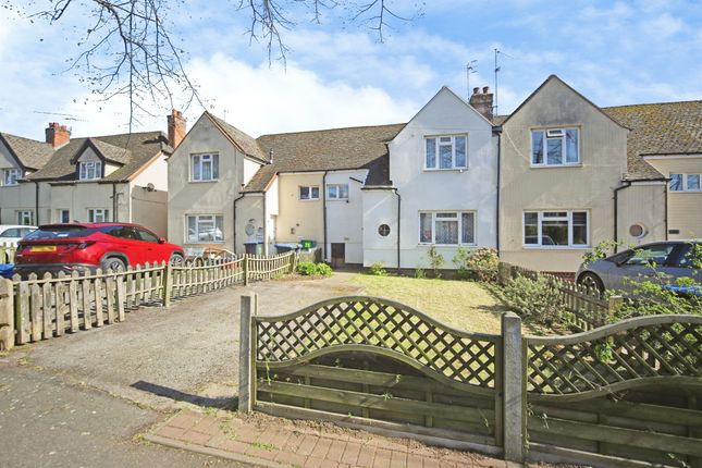 3 bed property, in Justins Avenue, £200,000