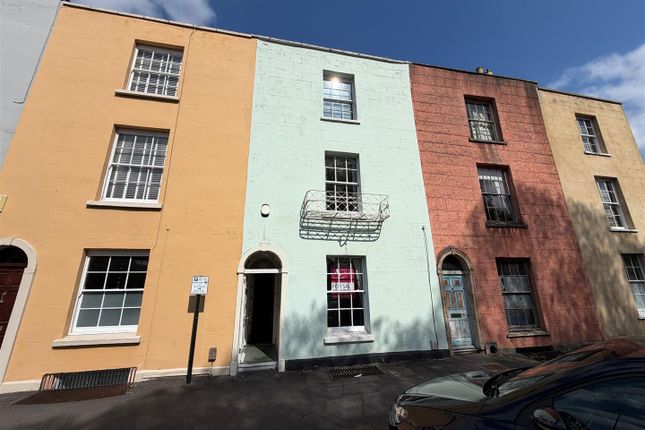 Land, in Dowry Place, £430,000