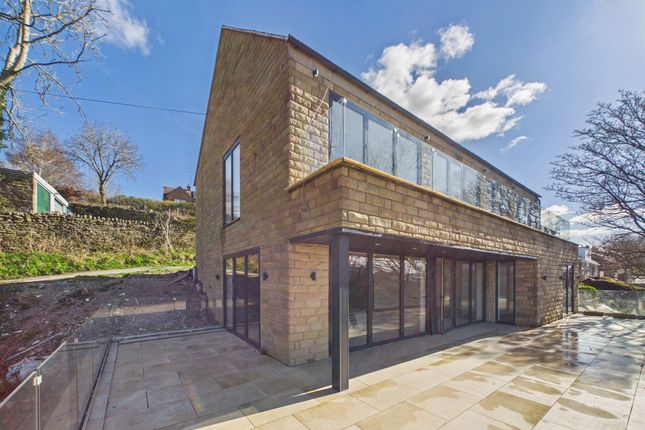 4 bed property, in Burnett Lane, £675,000