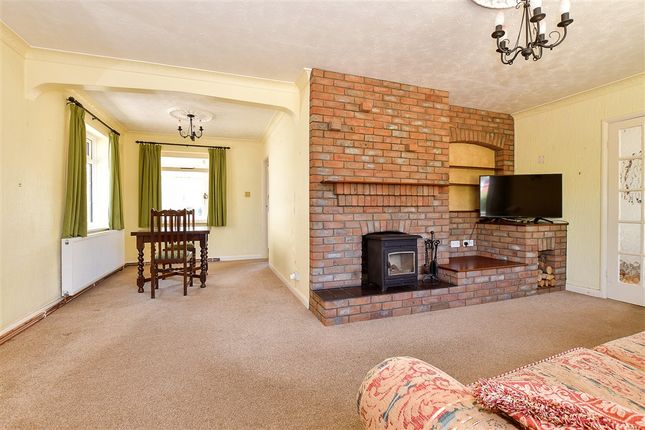 2 bed property, in Coldharbour Lane, £450,000