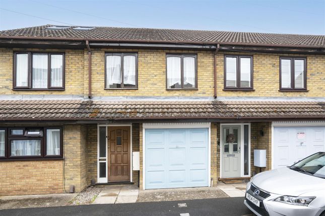 2 bed property, in Palestine Grove, £530,000