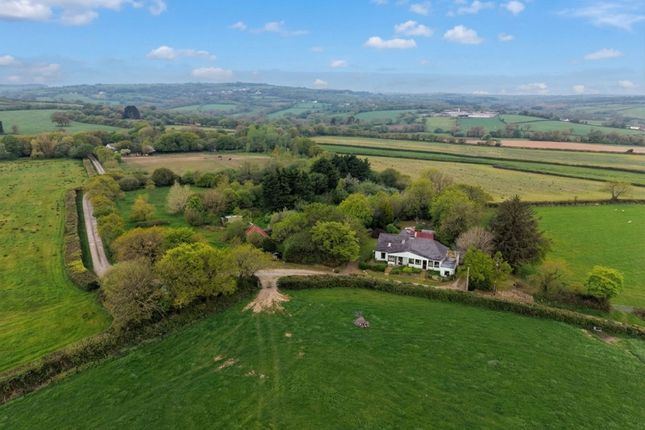 6 bed property, in Tremaine, £595,000