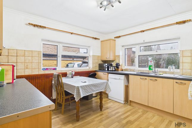 4 bed property, in Rockmill End, £499,950