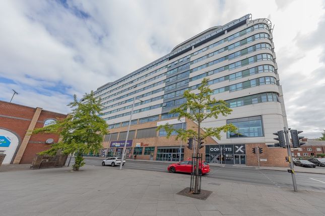 1 bed property, in Huntingdon Street, £87,500