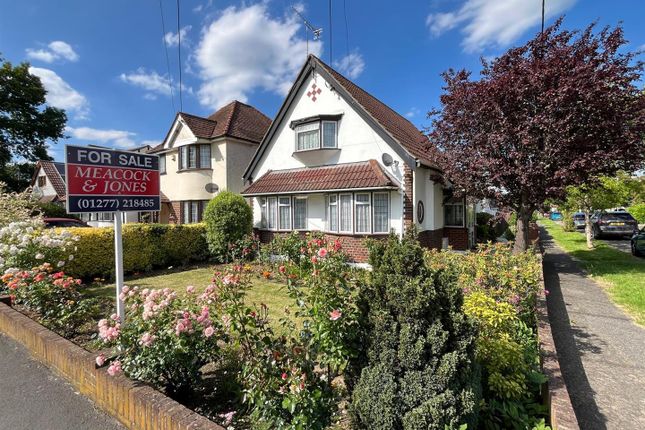 3 bed property, in Oakwood Avenue, £600,000