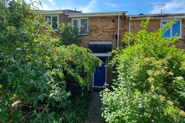 2 bed property, in Overcombe Close, £215,000