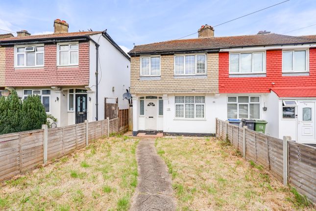3 bed property, in Knollmead, £450,000