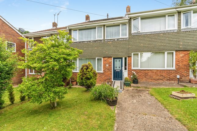 3 bed property, in Whitebeam Way, £330,000
