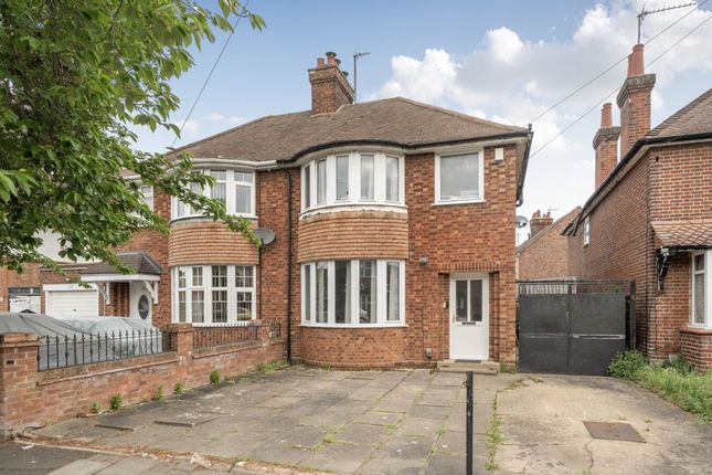 3 bed property, in Honey Hill Road, £375,000
