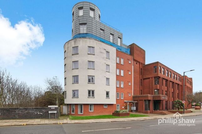 2 bed property, in Peterborough Road, £270,000