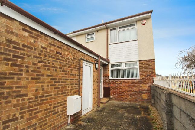 3 bed property, in Leaholme Gardens, £325,000