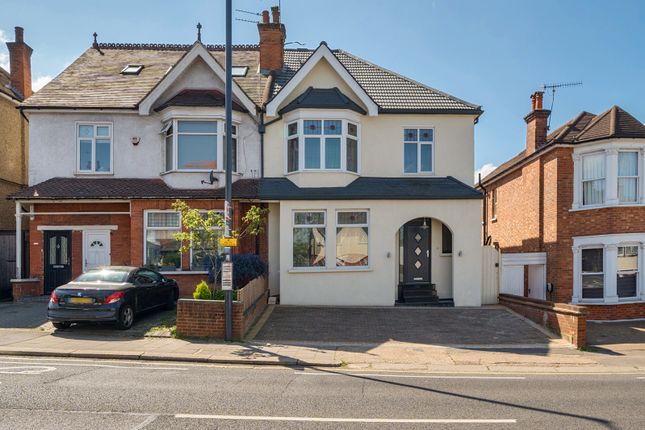 6 bed property, in Harrow View, £975,000