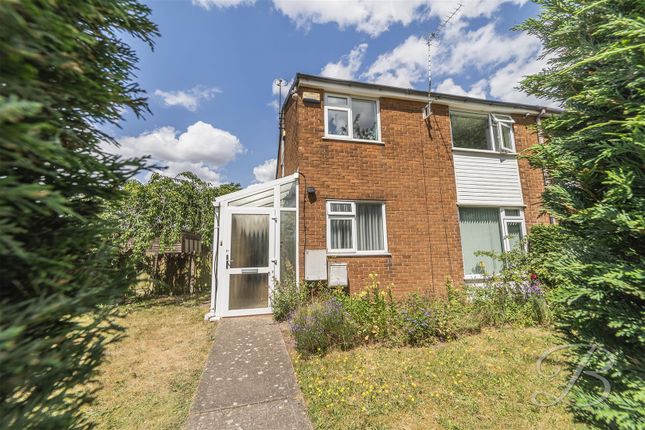 4 bed property, in Barton Court, £180,000